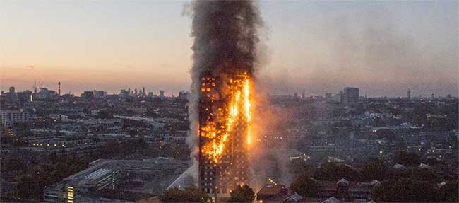 Сгорел 24-х этажный жилой дом в Лондоне